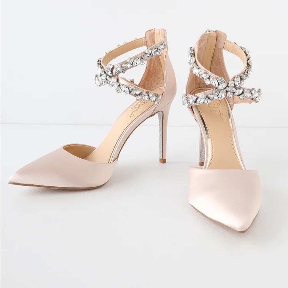 Badgley Mischka Jewel Bridal Pump Jazmine Size 10M Champagne UGC Never Worn